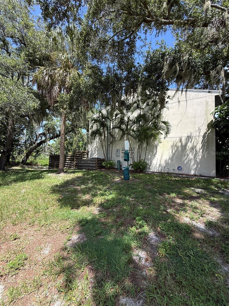 6814 WHITMAN PL #6814 — photo 24