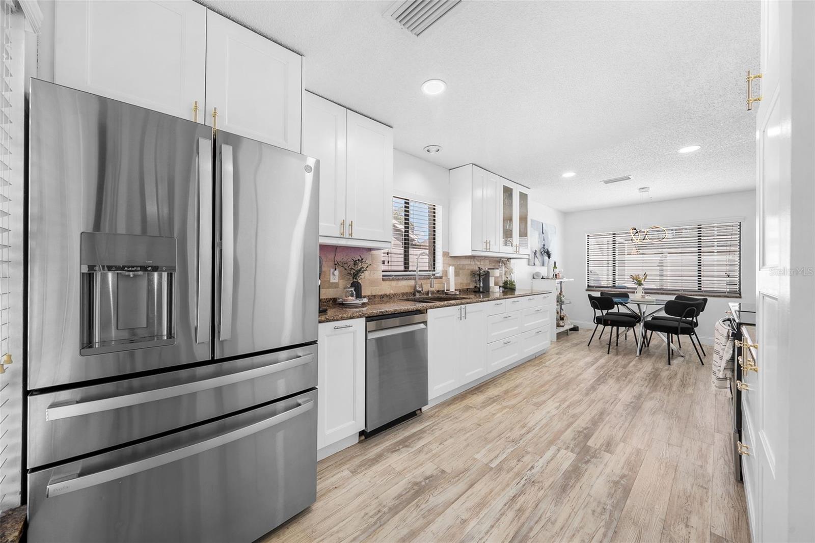 6301 NESTING CT — photo 12