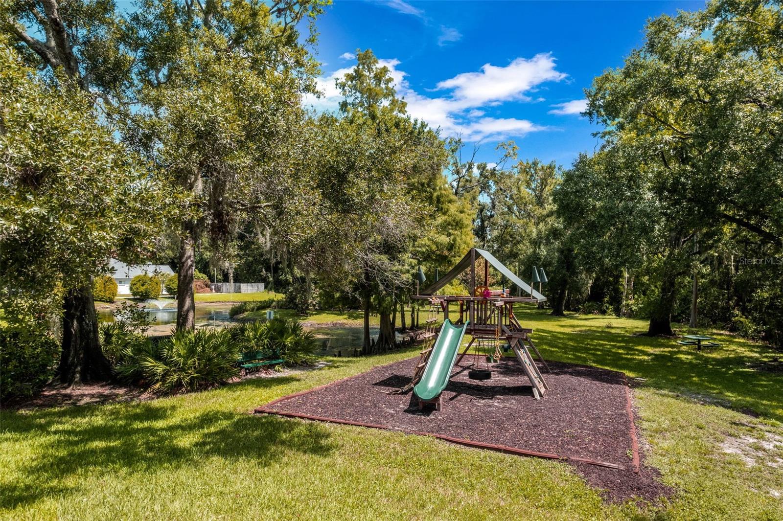 6301 NESTING CT — photo 40