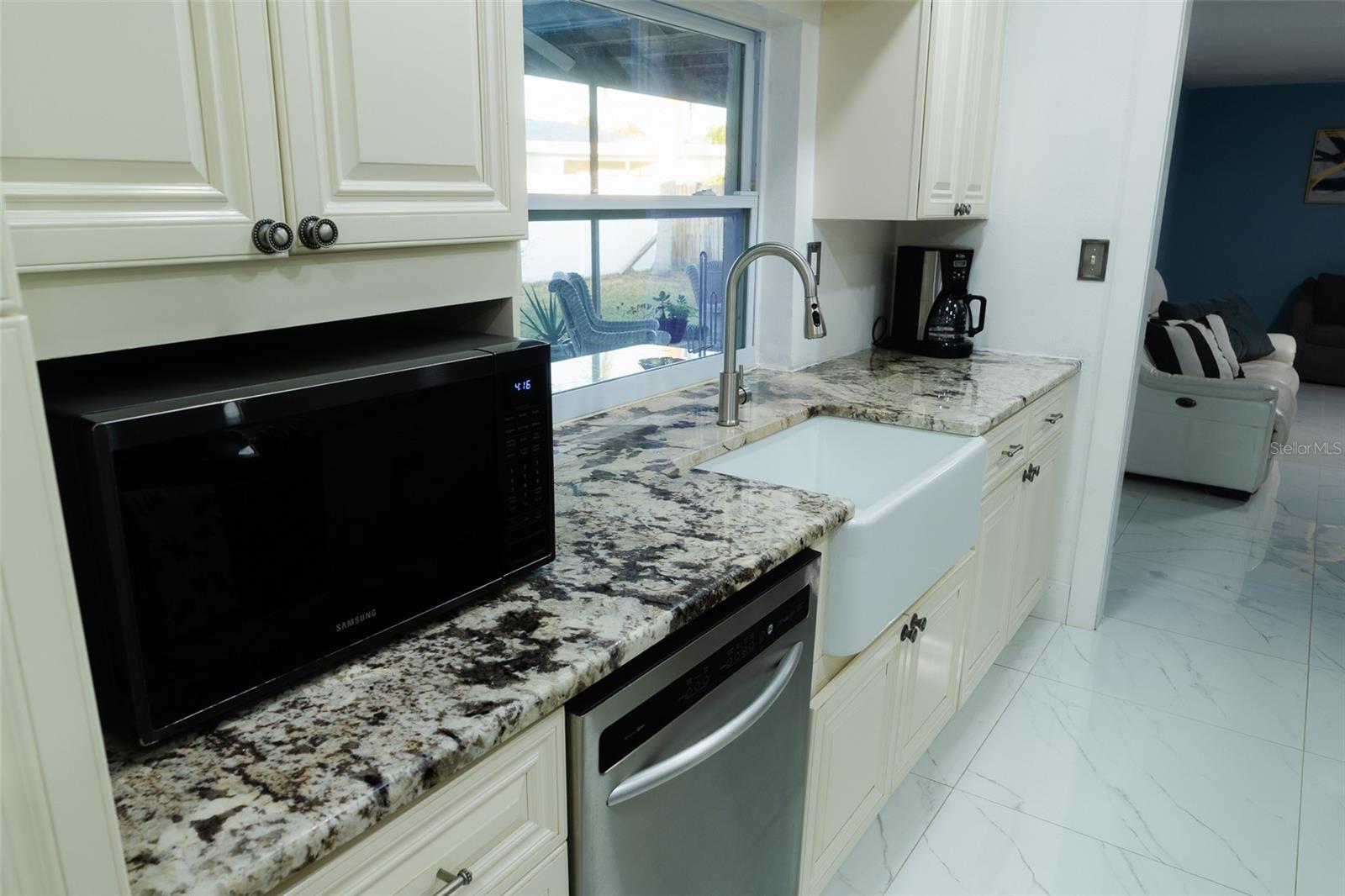 4710 SHALE PL — photo 8