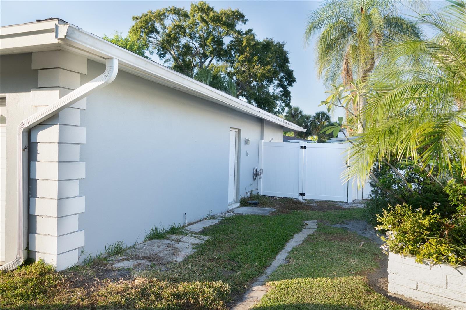 4710 SHALE PL — photo 27