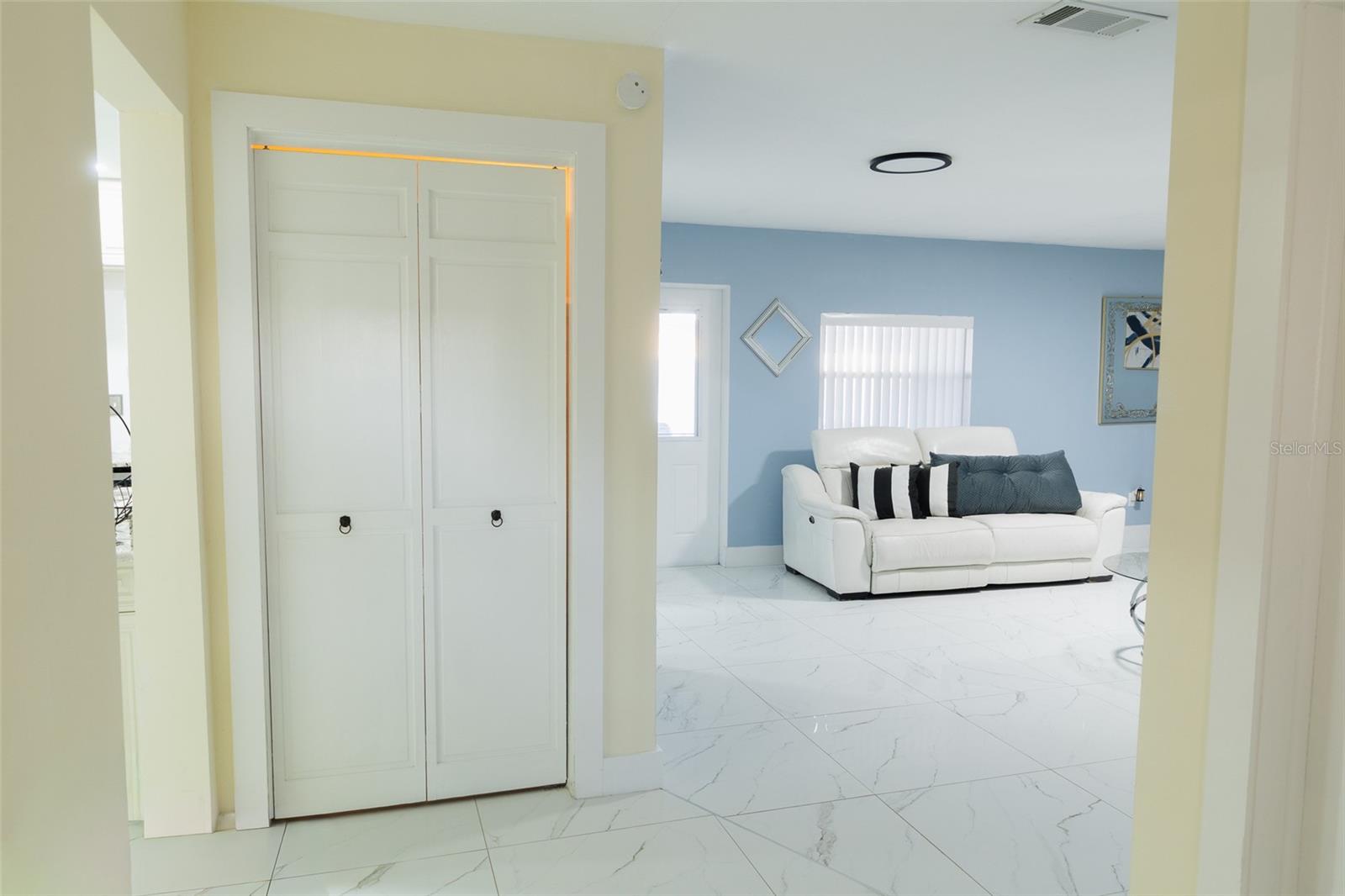 4710 SHALE PL — photo 3