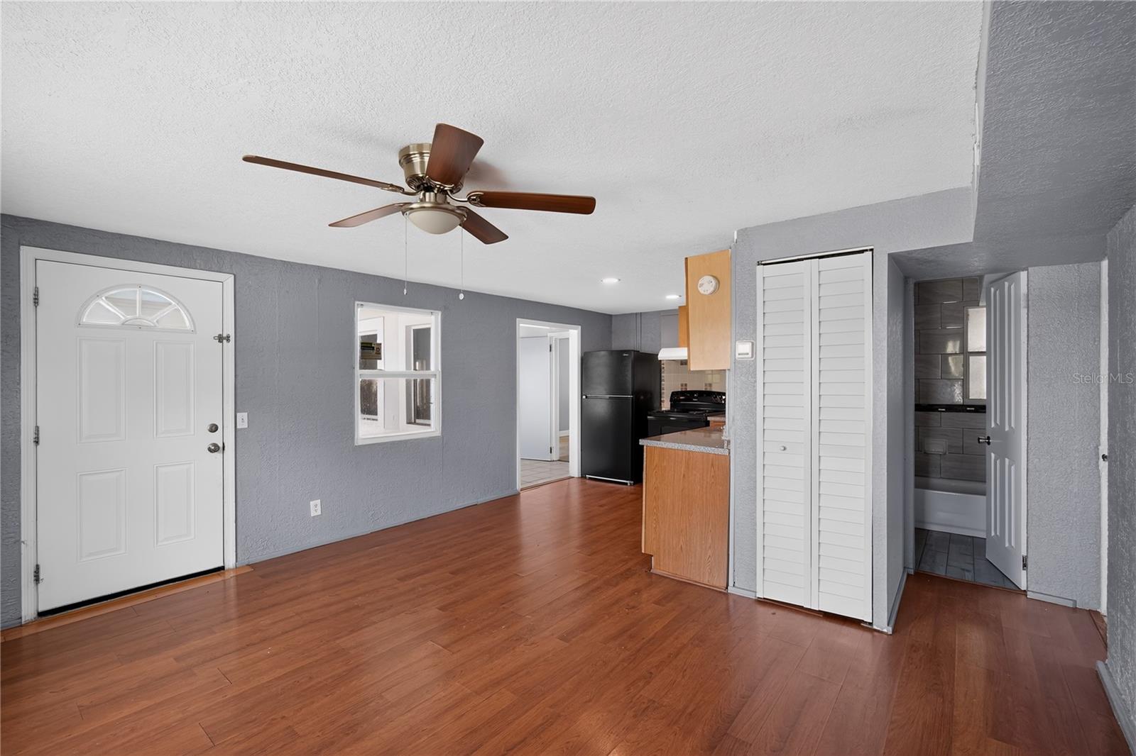 4344 KOHLER ST — photo 5