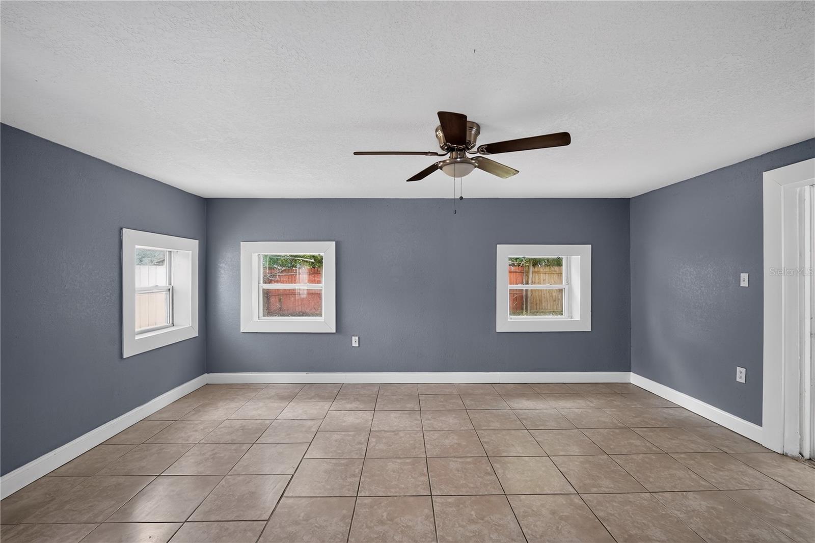 4344 KOHLER ST — photo 25