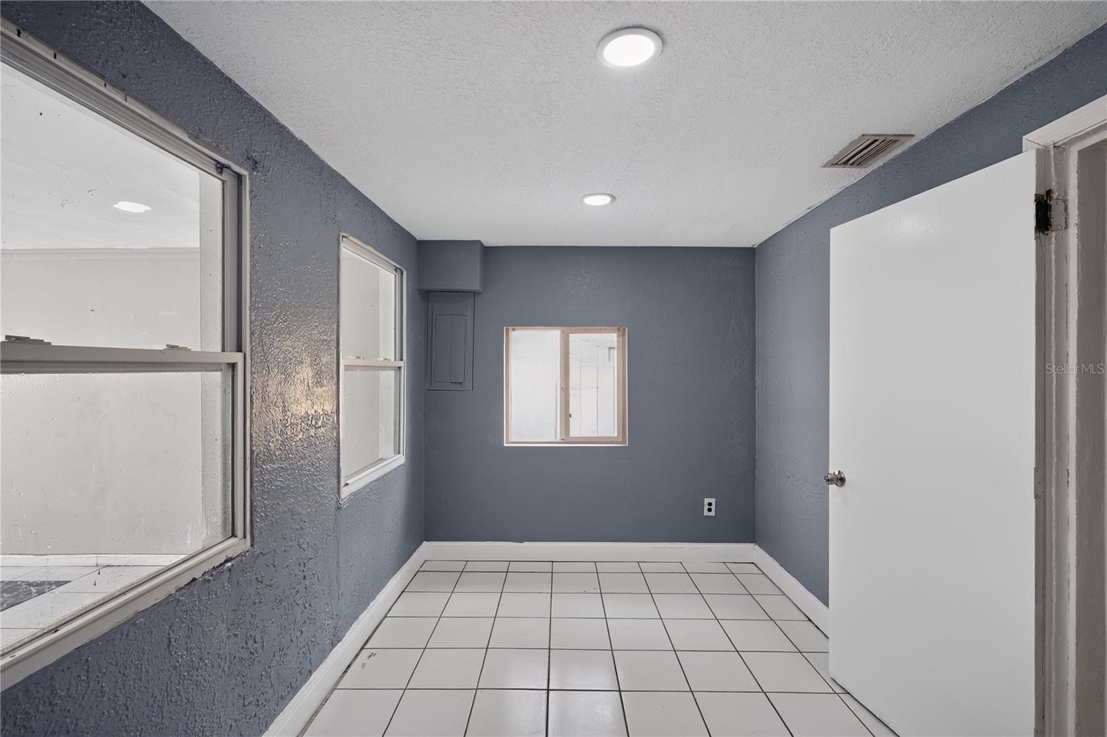 4344 KOHLER ST — photo 23