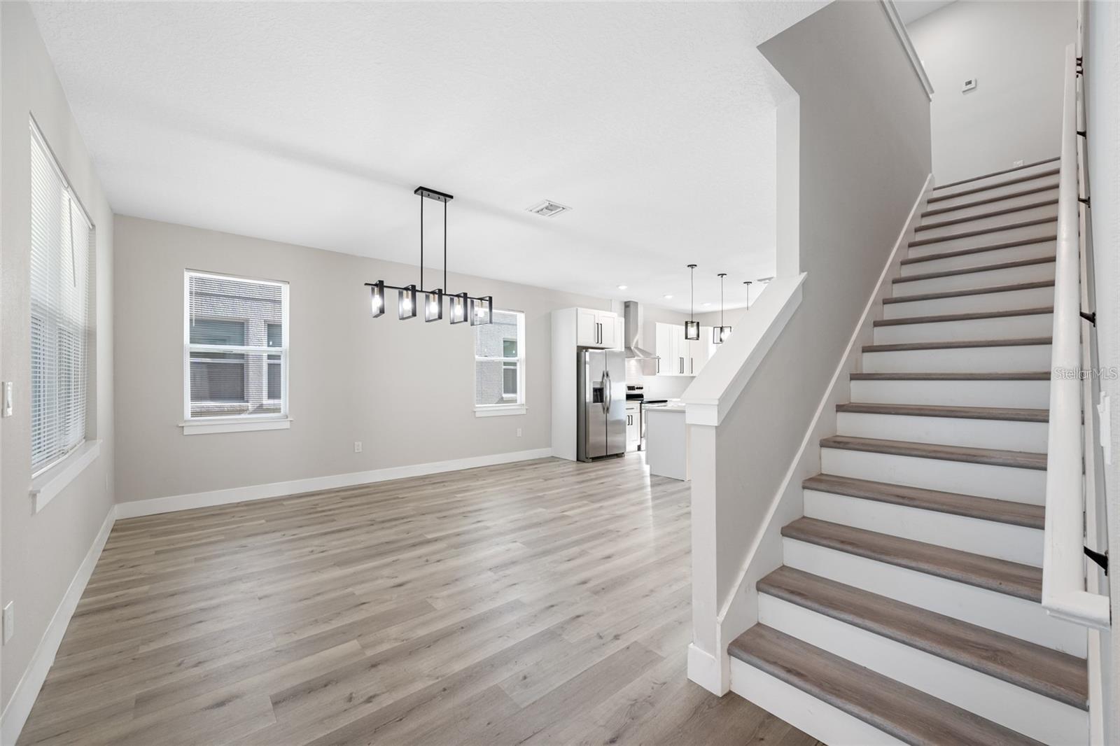 6910 DARTMOUTH AVE N — photo 4
