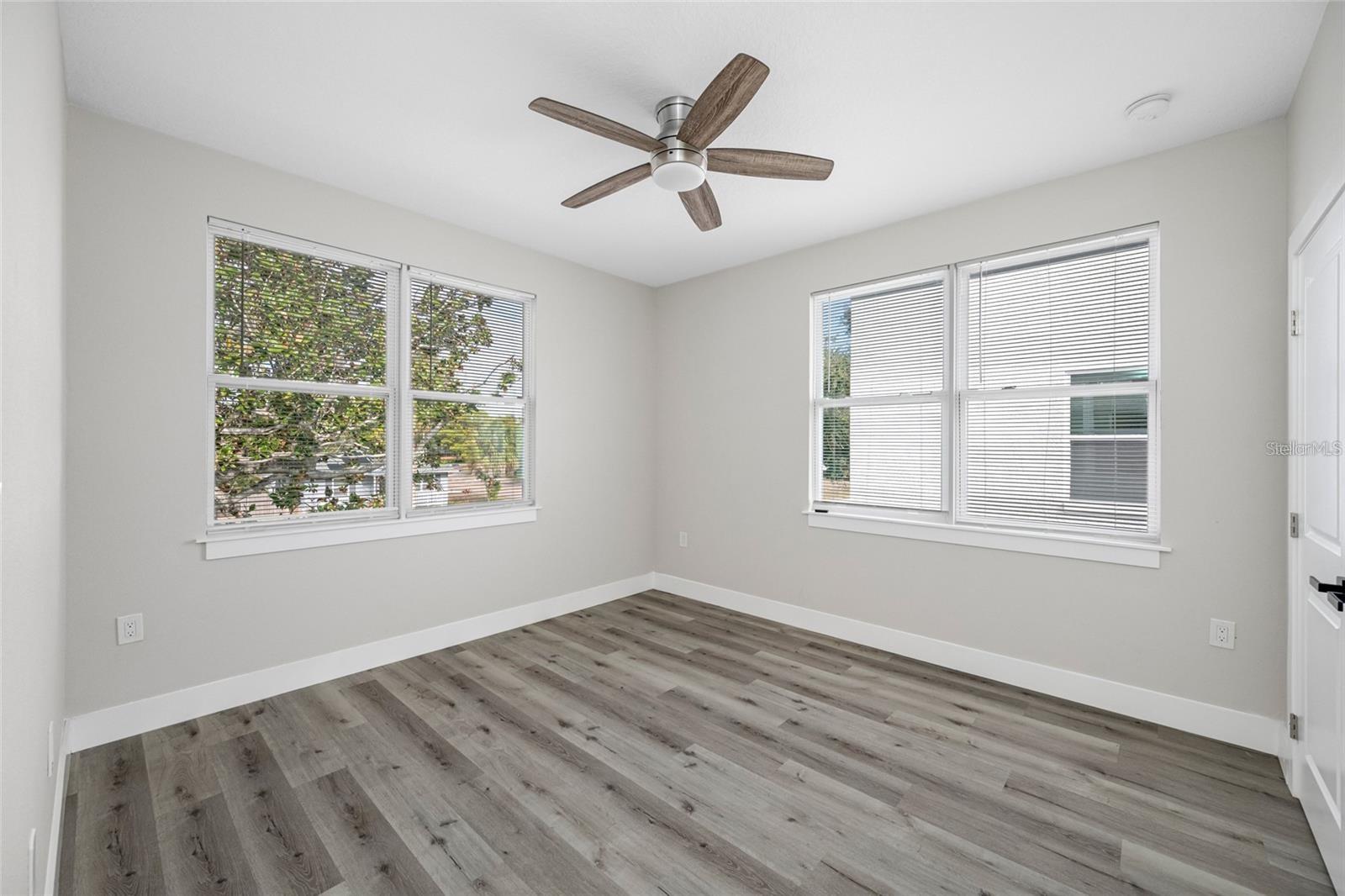 6910 DARTMOUTH AVE N — photo 16