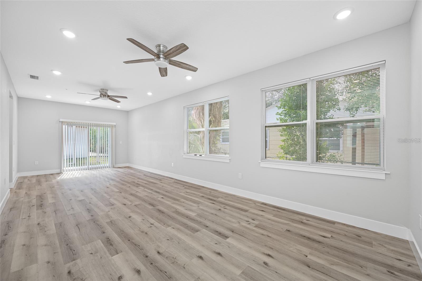 6910 DARTMOUTH AVE N — photo 13
