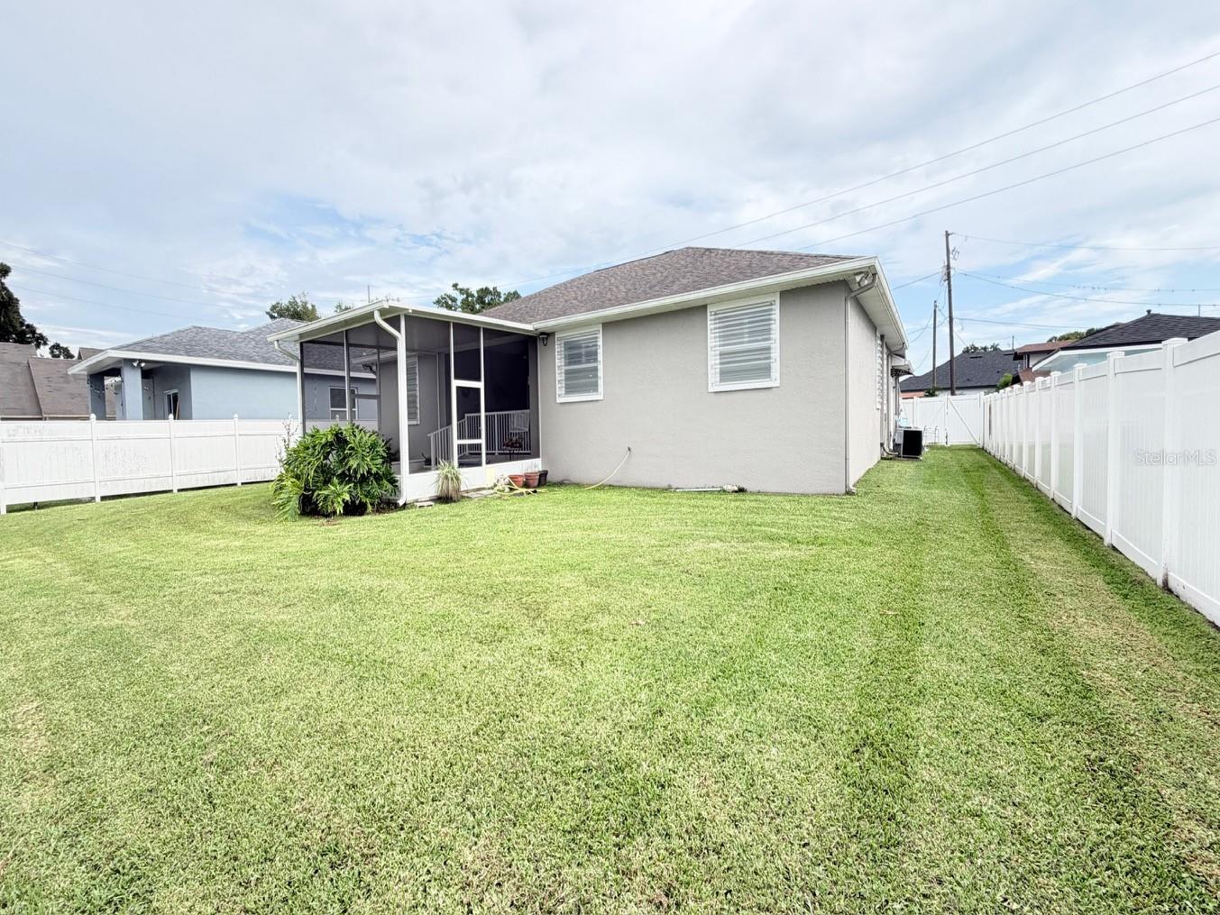 2721 W SITKA ST — photo 4