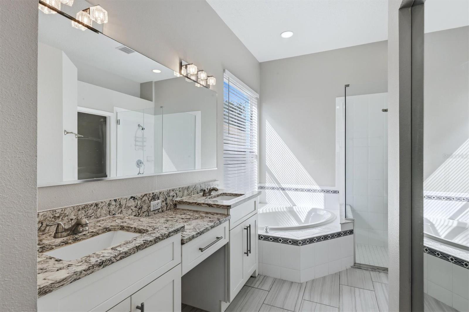 6417 BLUE GROSBEAK CIR — photo 40