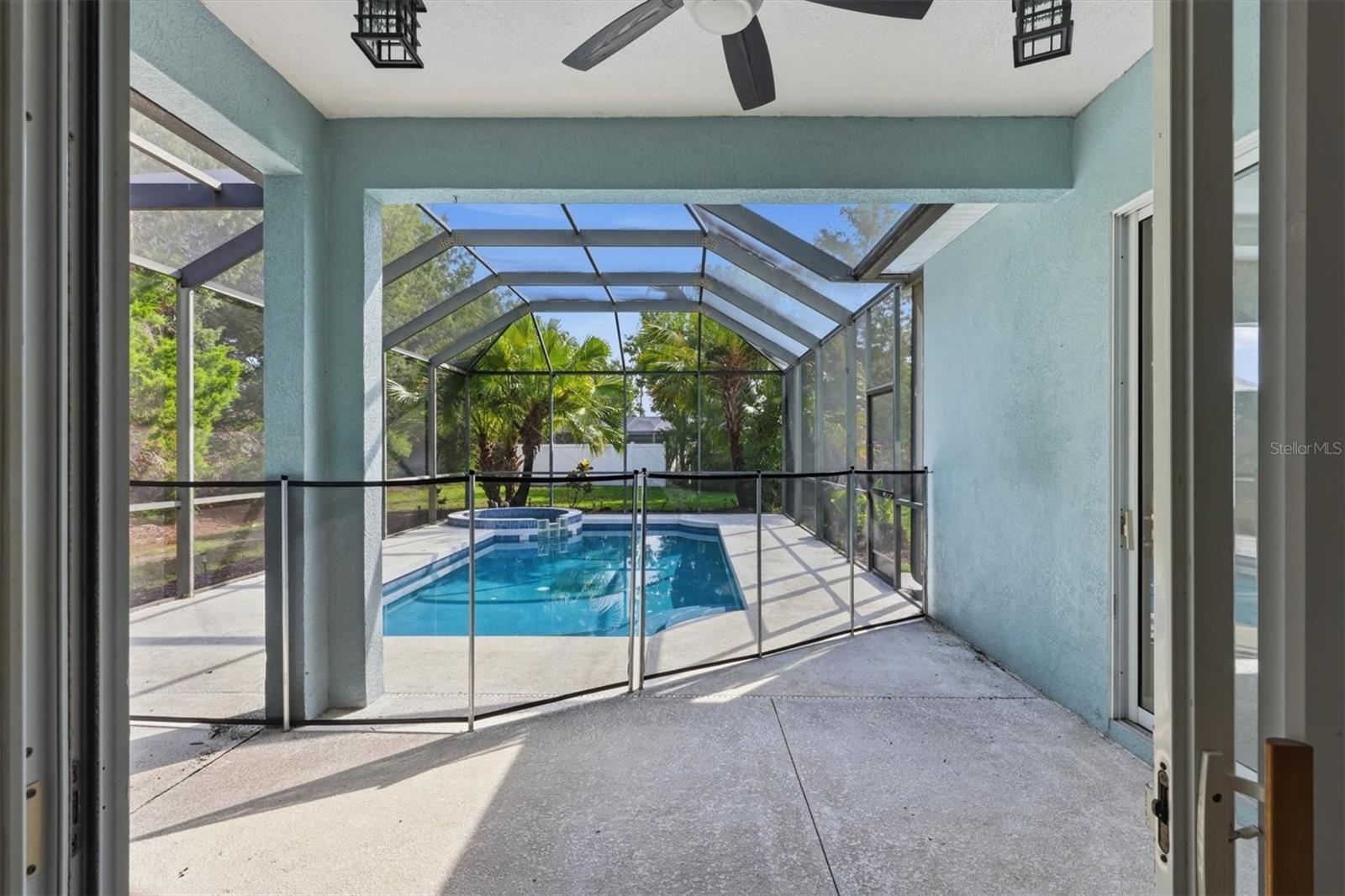 6417 BLUE GROSBEAK CIR — photo 46