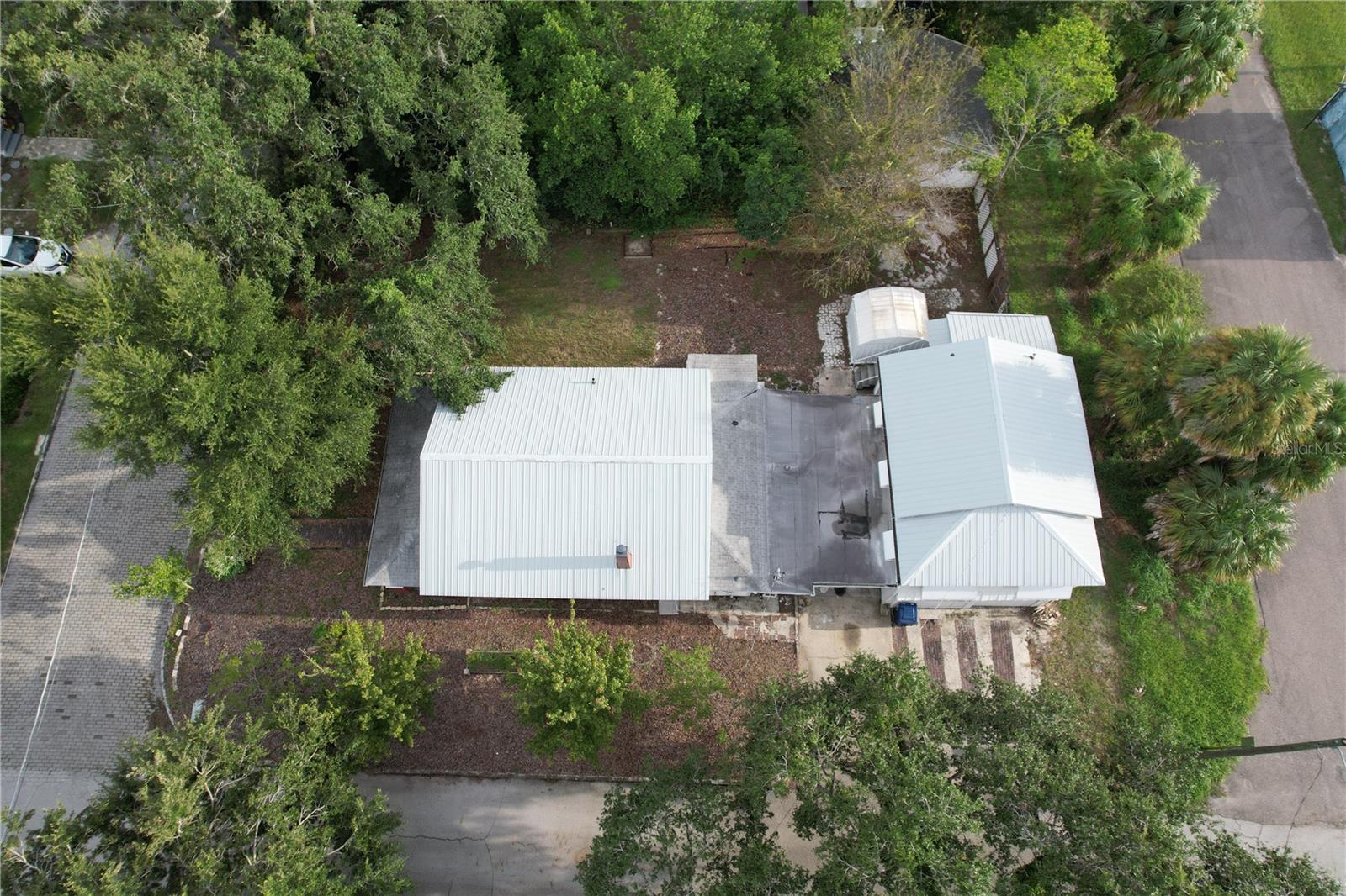 6506 N WELLINGTON AVE — photo 3