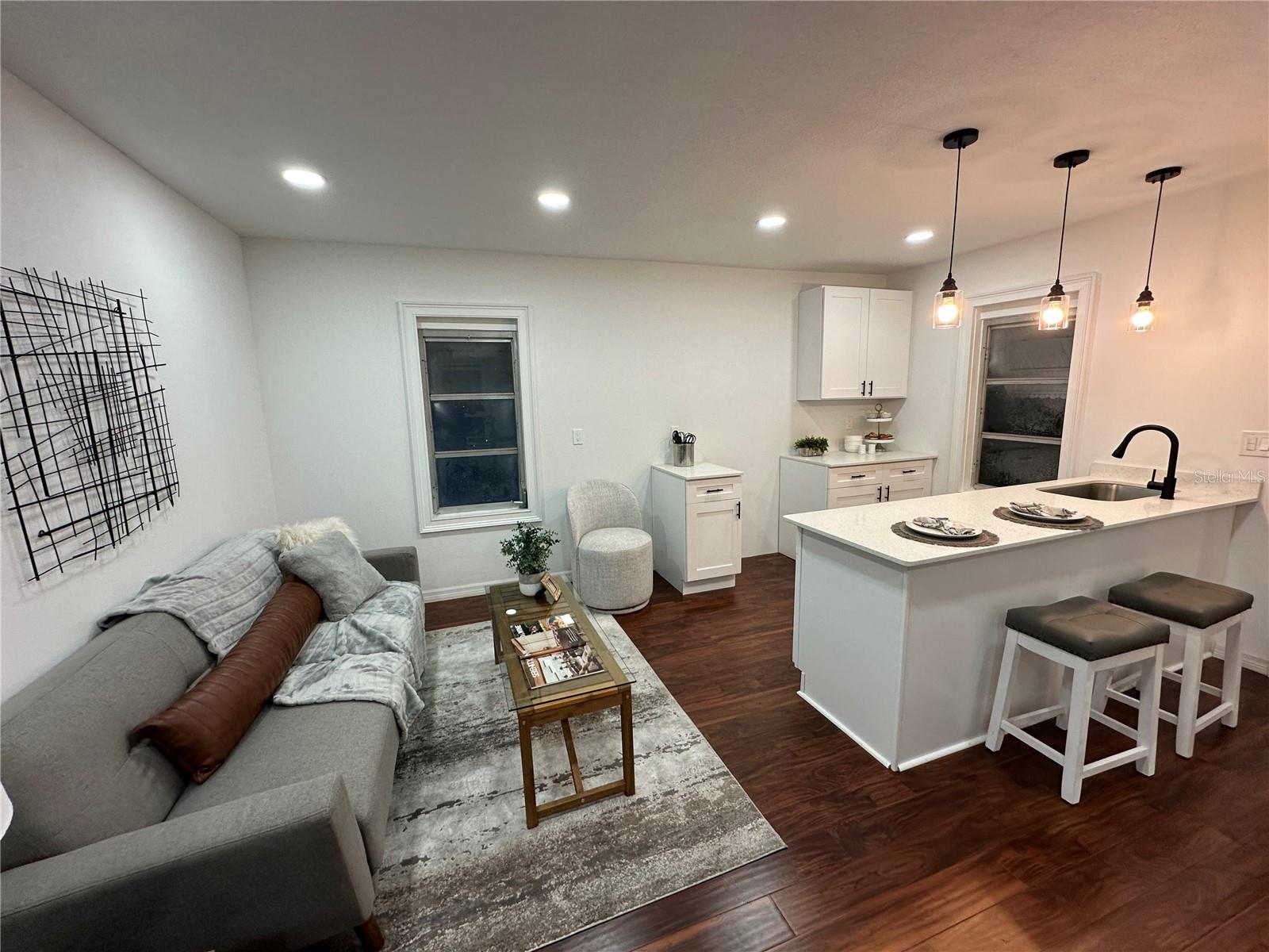 6506 N WELLINGTON AVE — photo 11