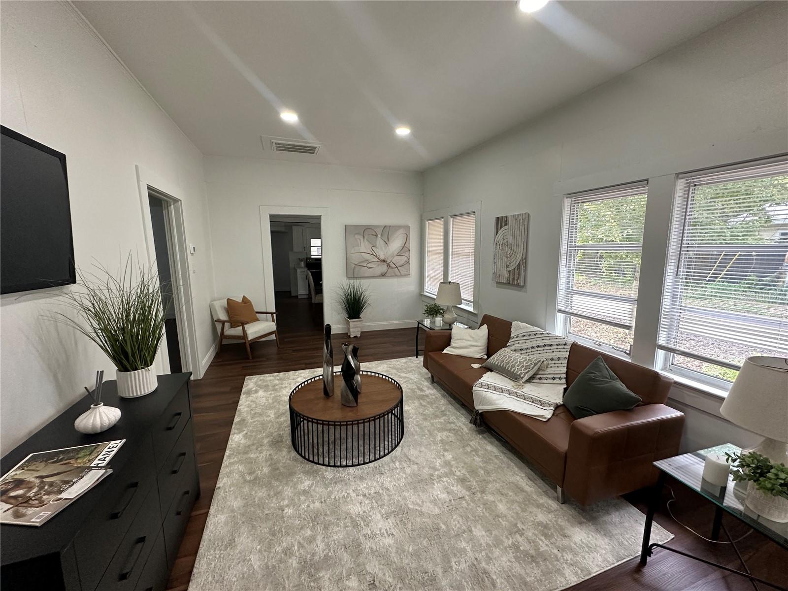 6506 N WELLINGTON AVE — photo 12