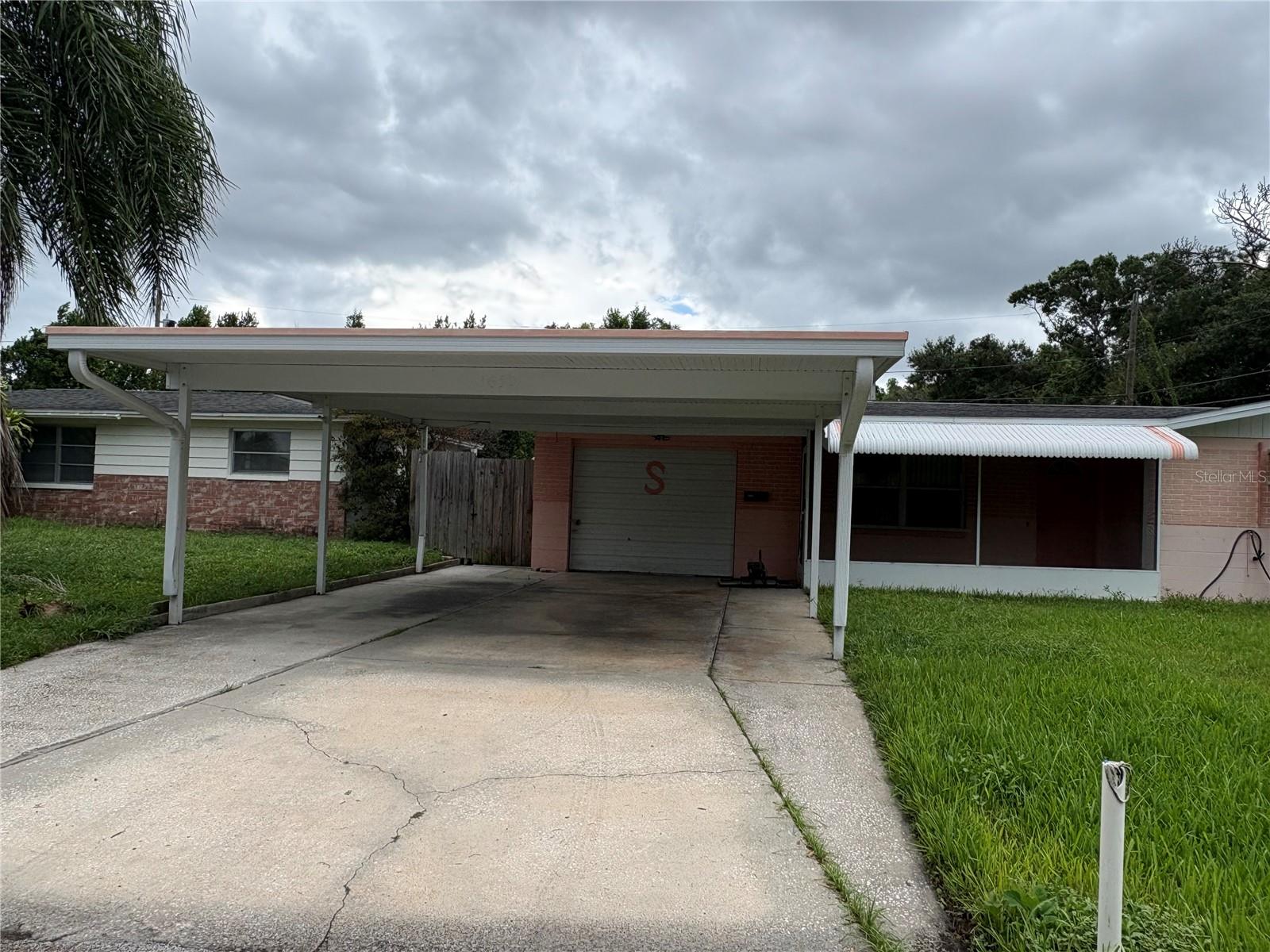 1650 AQUA LN — photo 17