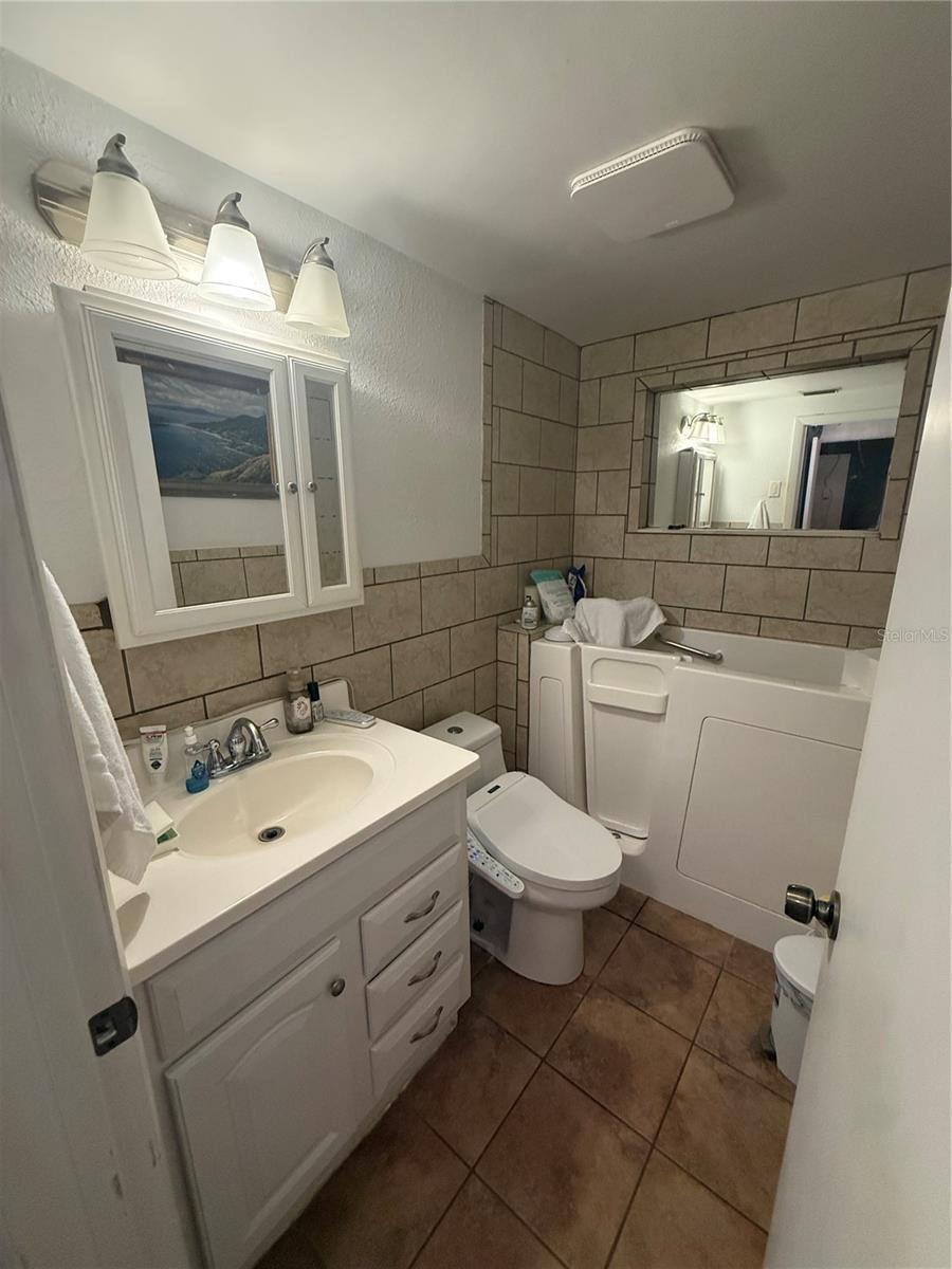 1650 AQUA LN — photo 11