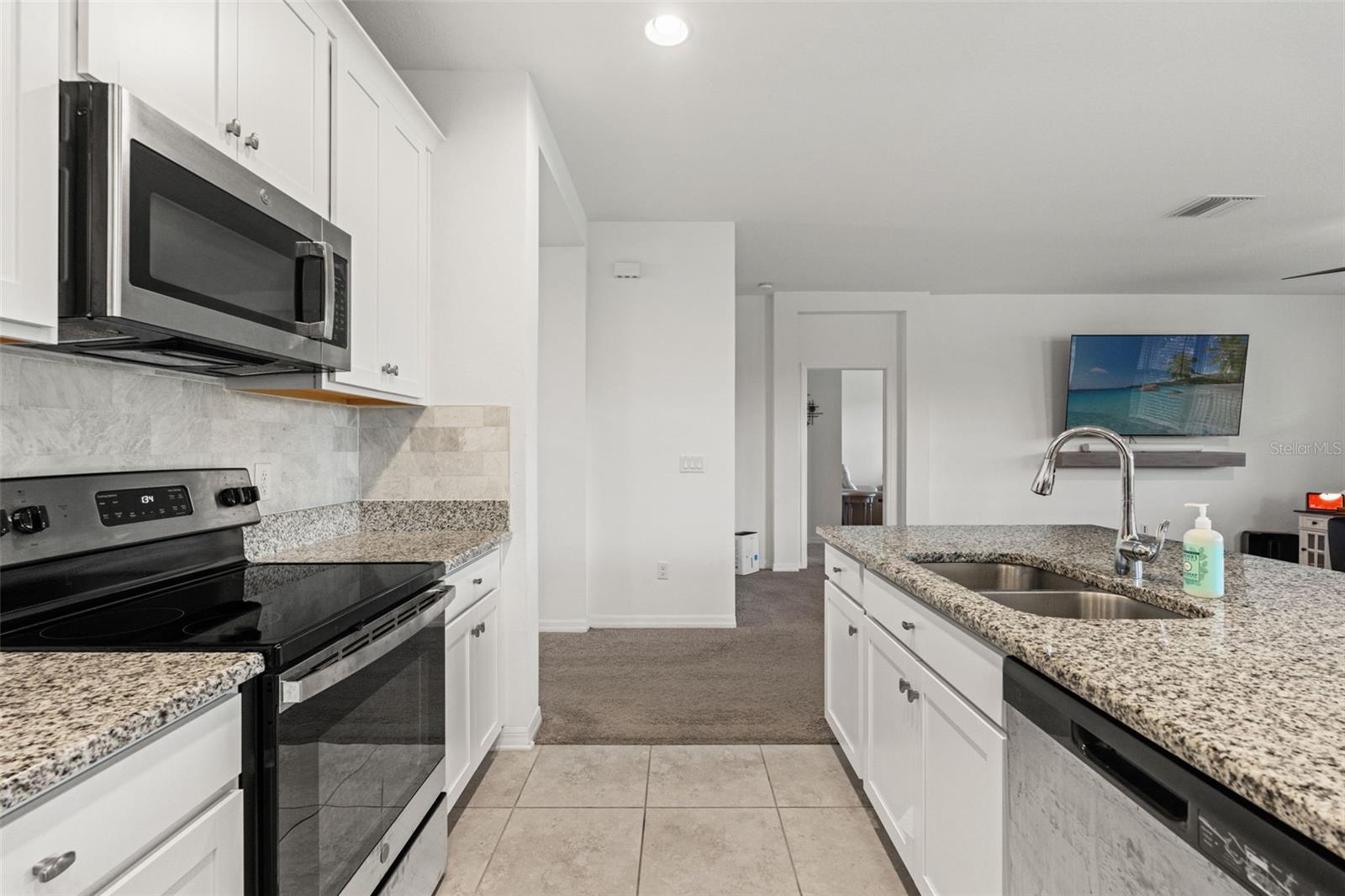 7328 POOL COMPASS LOOP — photo 17