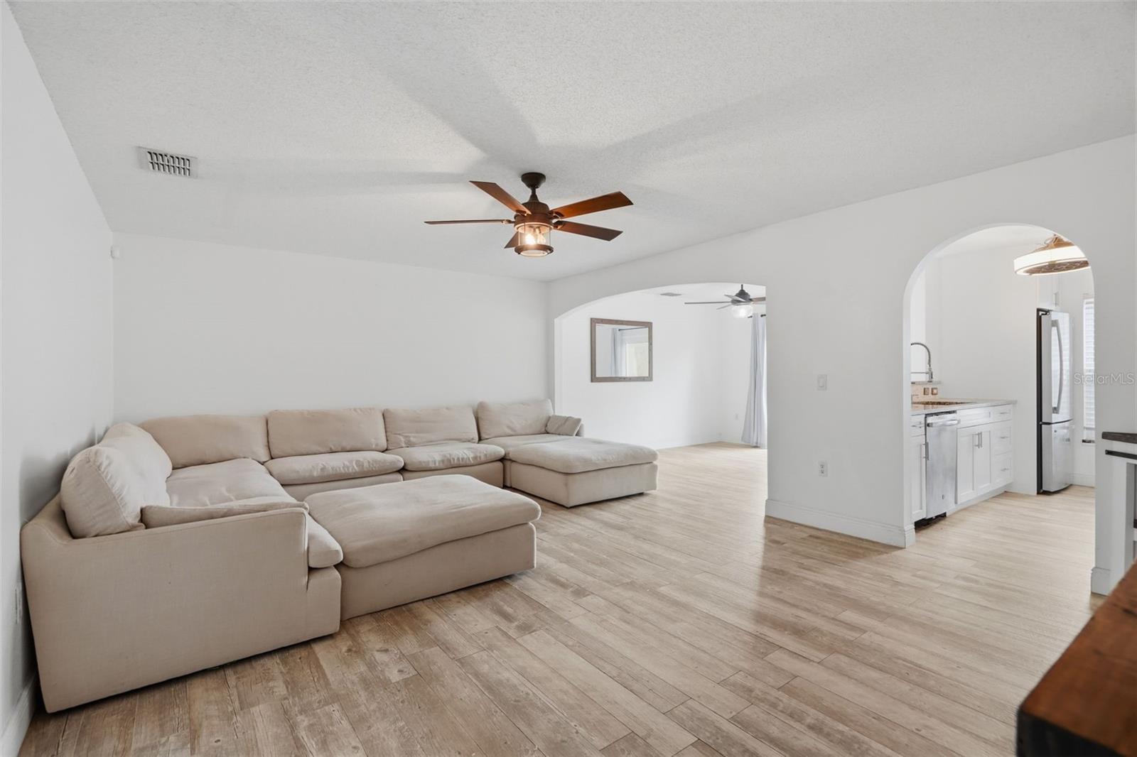 4604 ASHBURN SQUARE DR — photo 9
