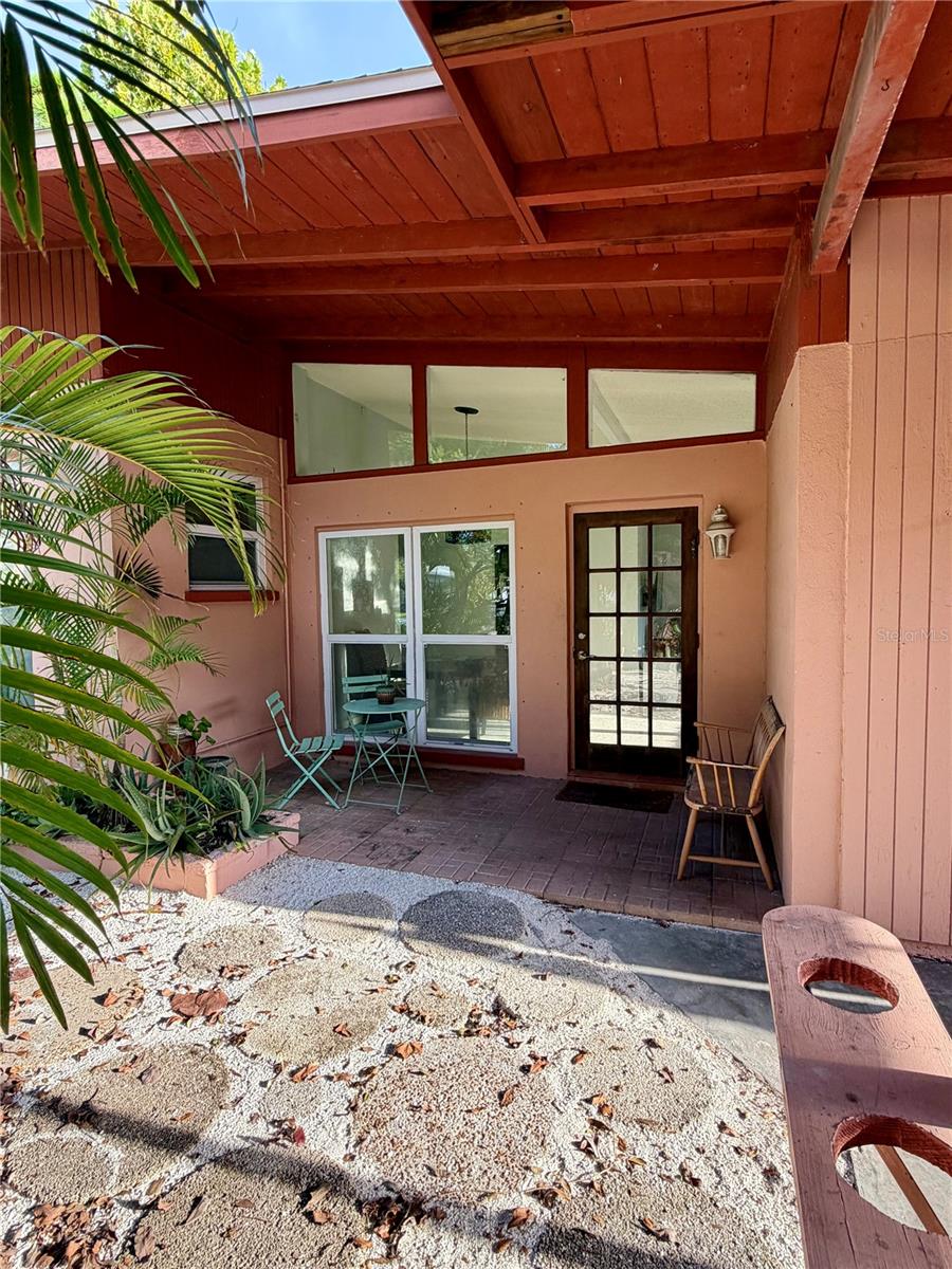 2843 BAY ST — photo 2