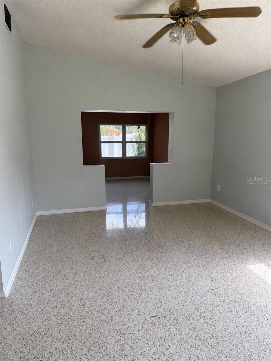 2843 BAY ST — photo 5