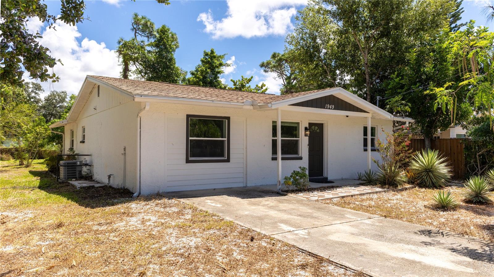 1949 TROTTER RD — photo 5