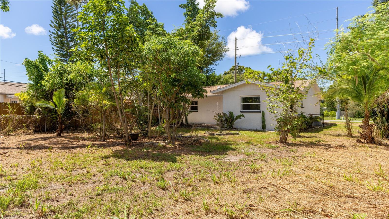 1949 TROTTER RD — photo 29