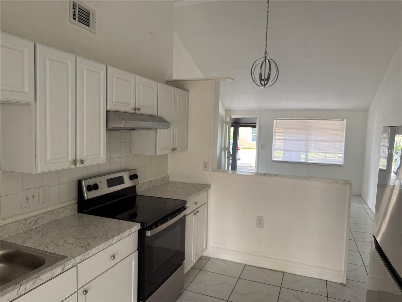 10205 BELLHURST CT — photo 9