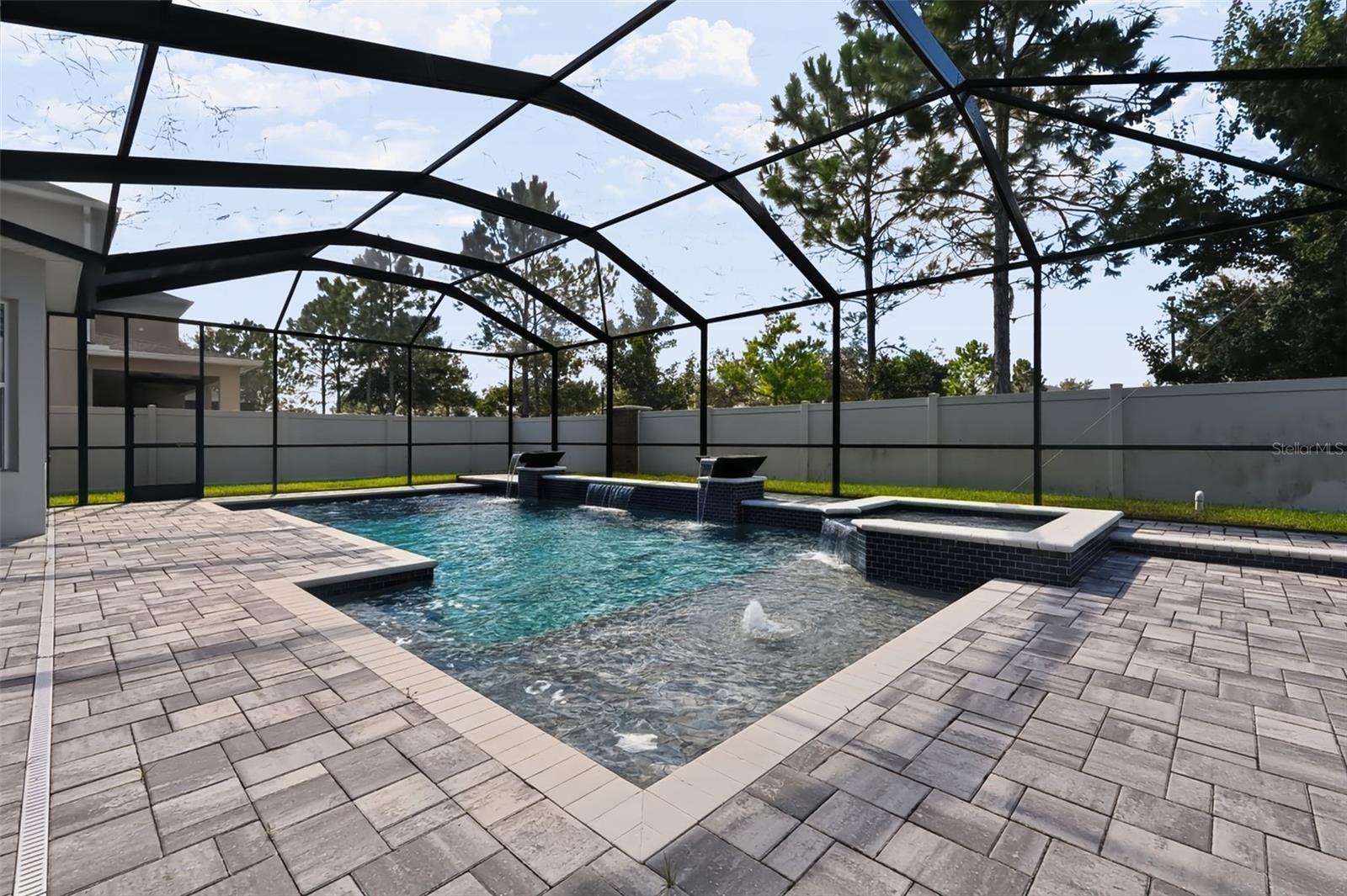 8781 BELLA VITA CIR — photo 32