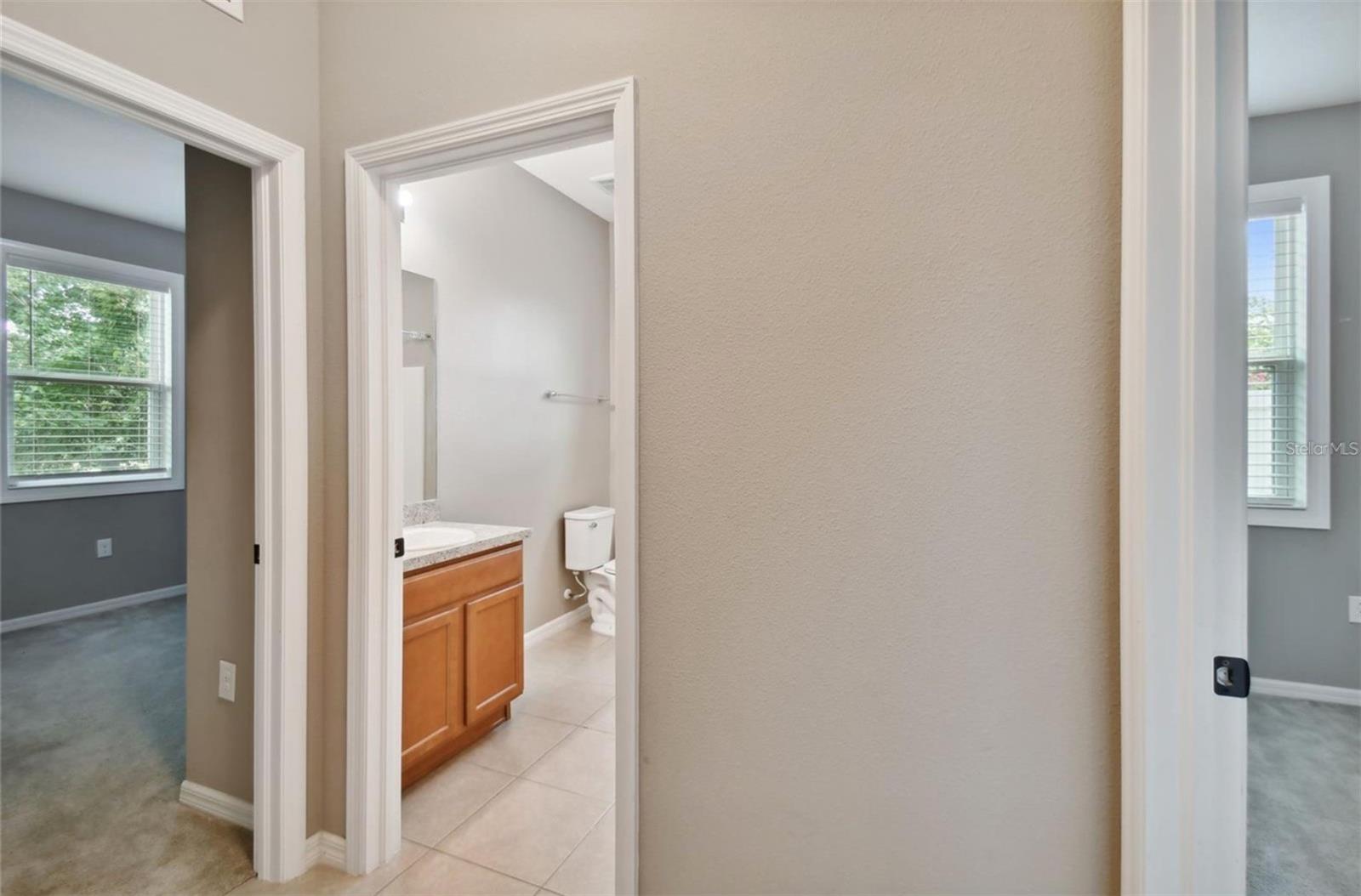 10606 LAGUNA PLAINS DR — photo 16