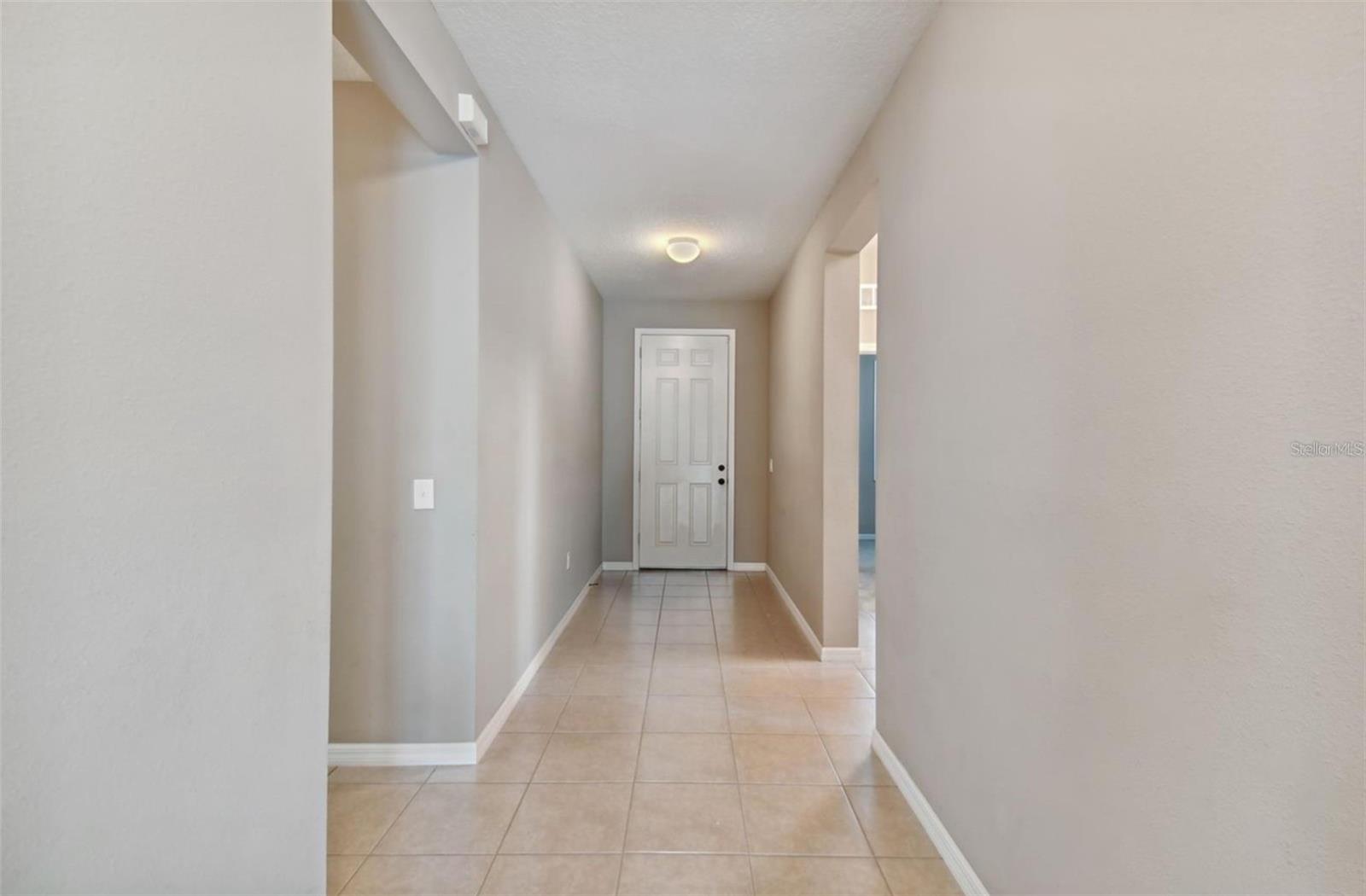 10606 LAGUNA PLAINS DR — photo 17