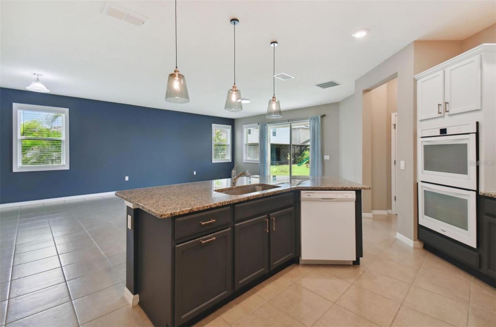 10606 LAGUNA PLAINS DR — photo 21