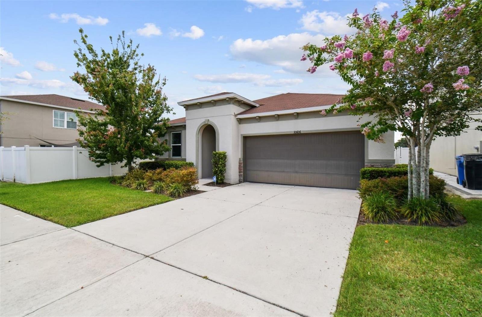 10606 LAGUNA PLAINS DR — photo 2