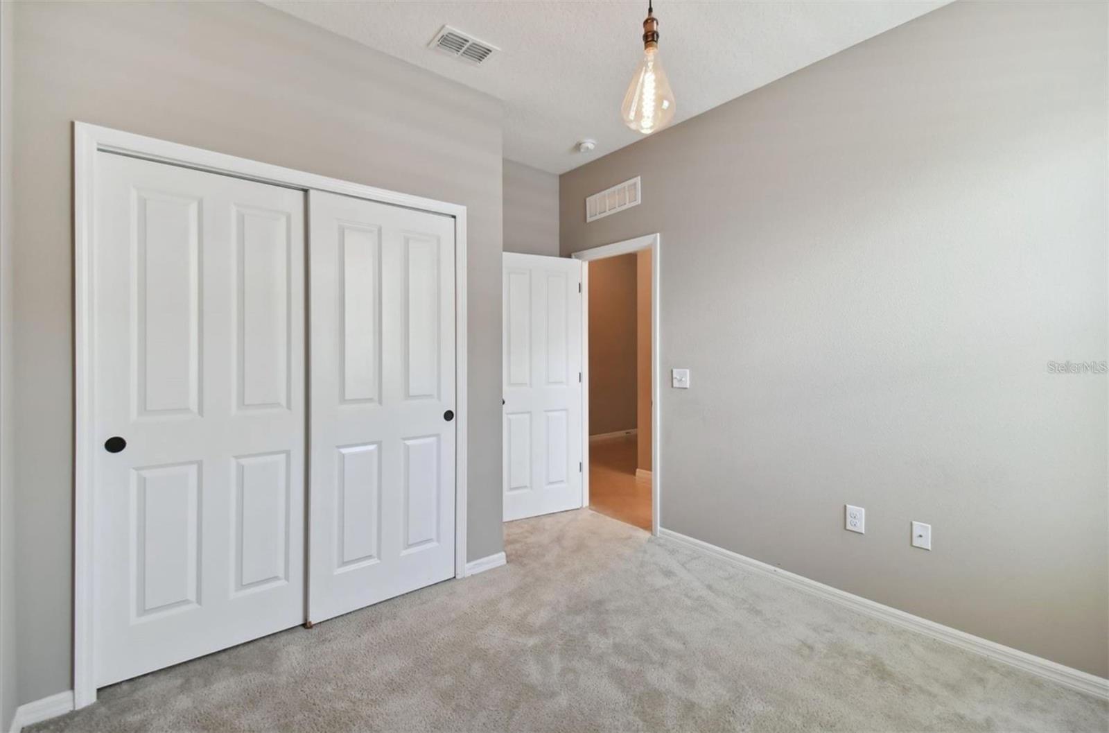 10606 LAGUNA PLAINS DR — photo 10
