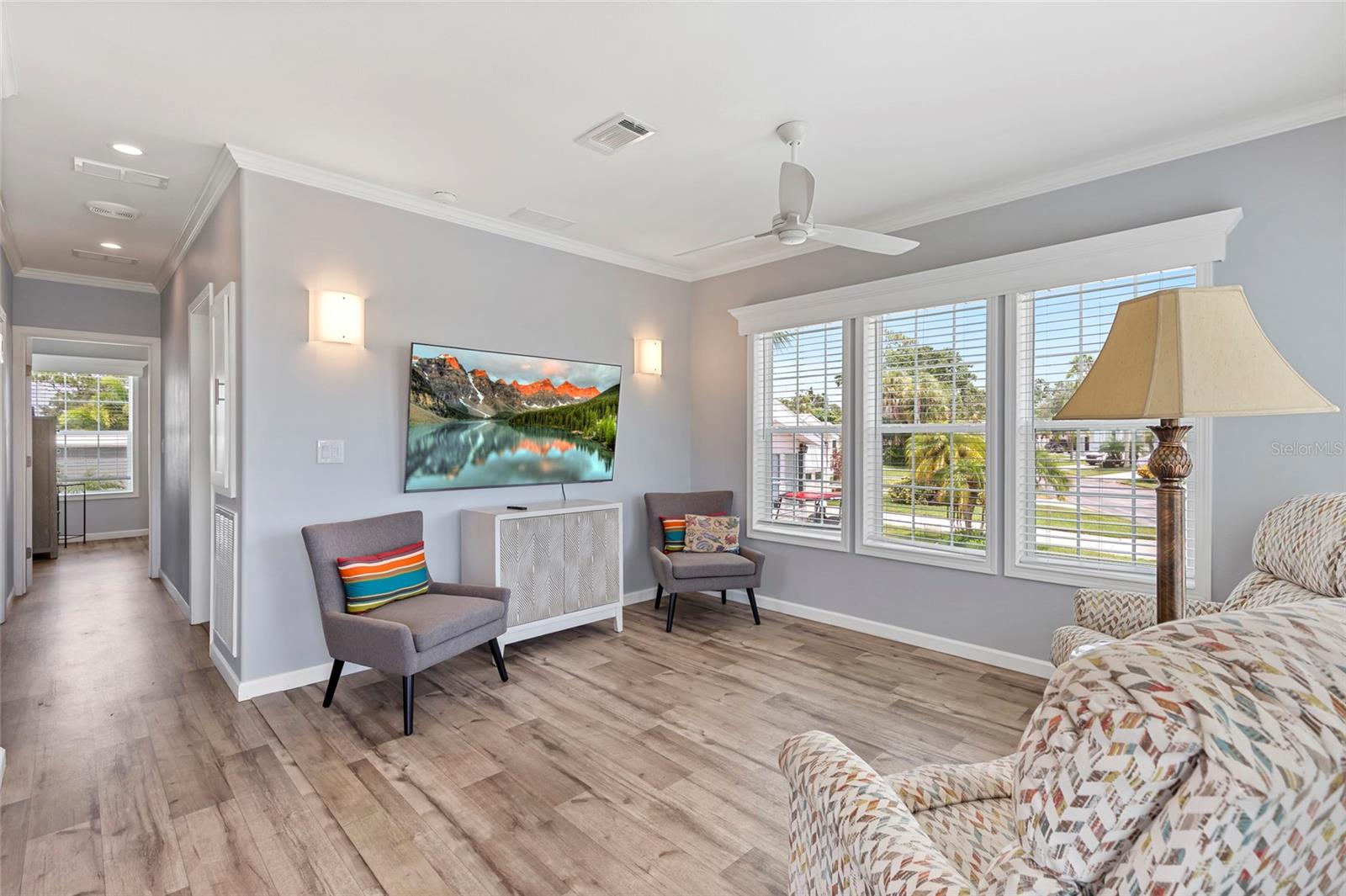44 CROWN POINT DR — photo 13