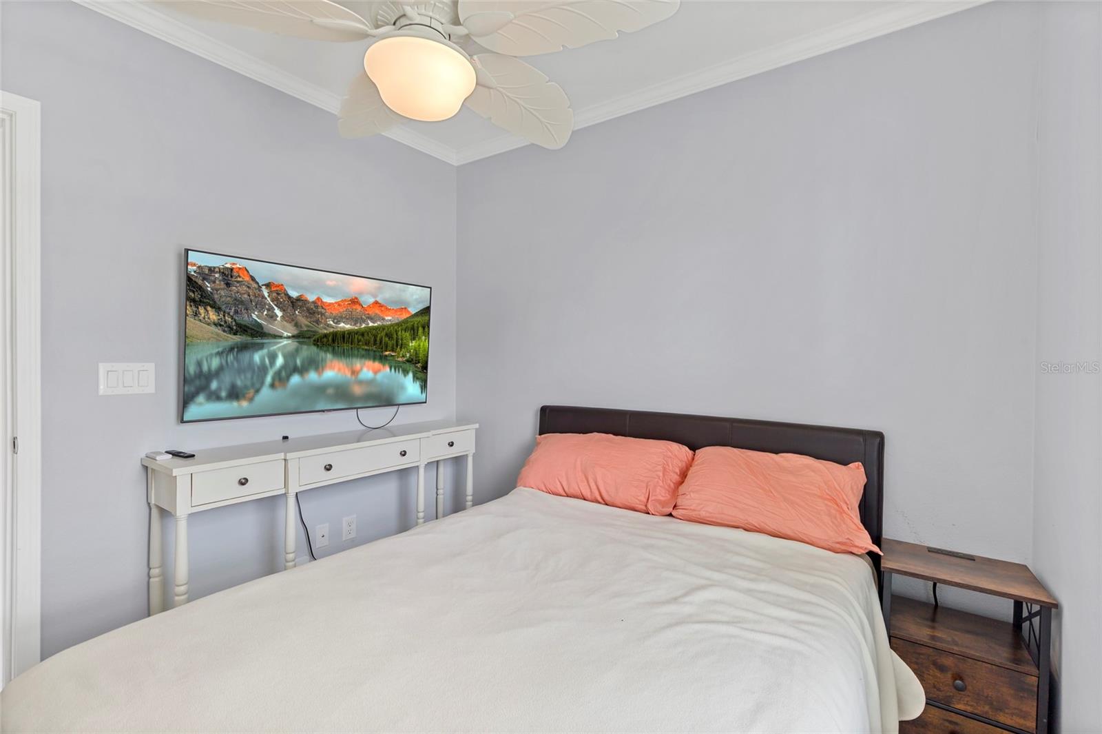 44 CROWN POINT DR — photo 24