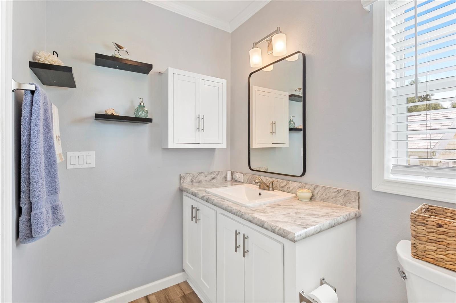 44 CROWN POINT DR — photo 21