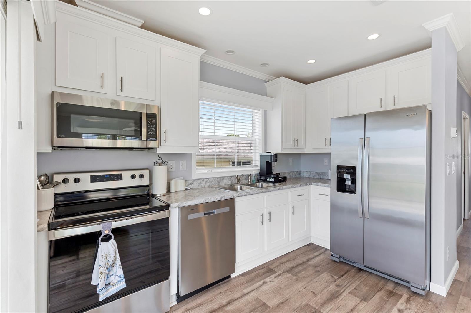 44 CROWN POINT DR — photo 14