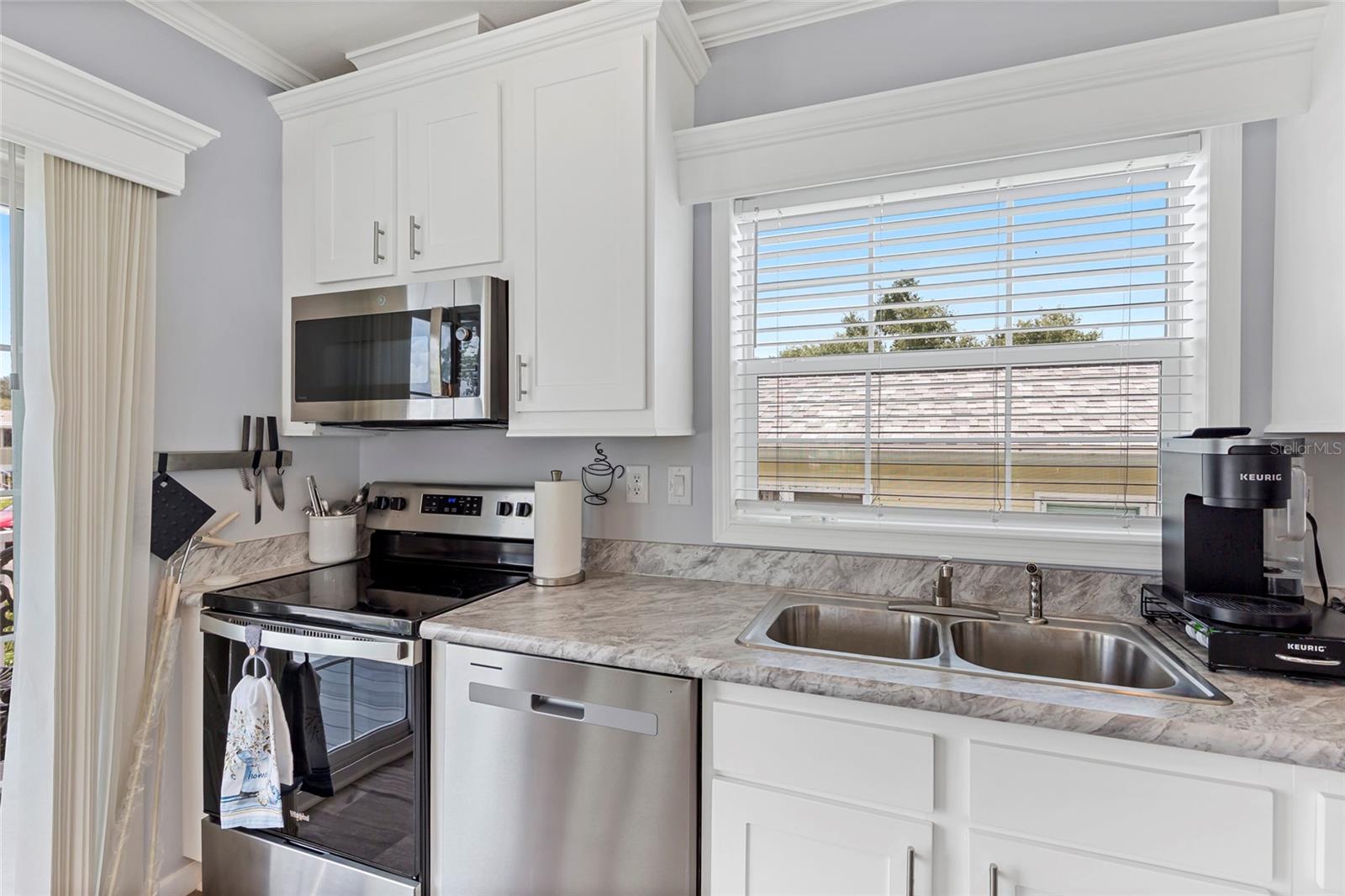 44 CROWN POINT DR — photo 15
