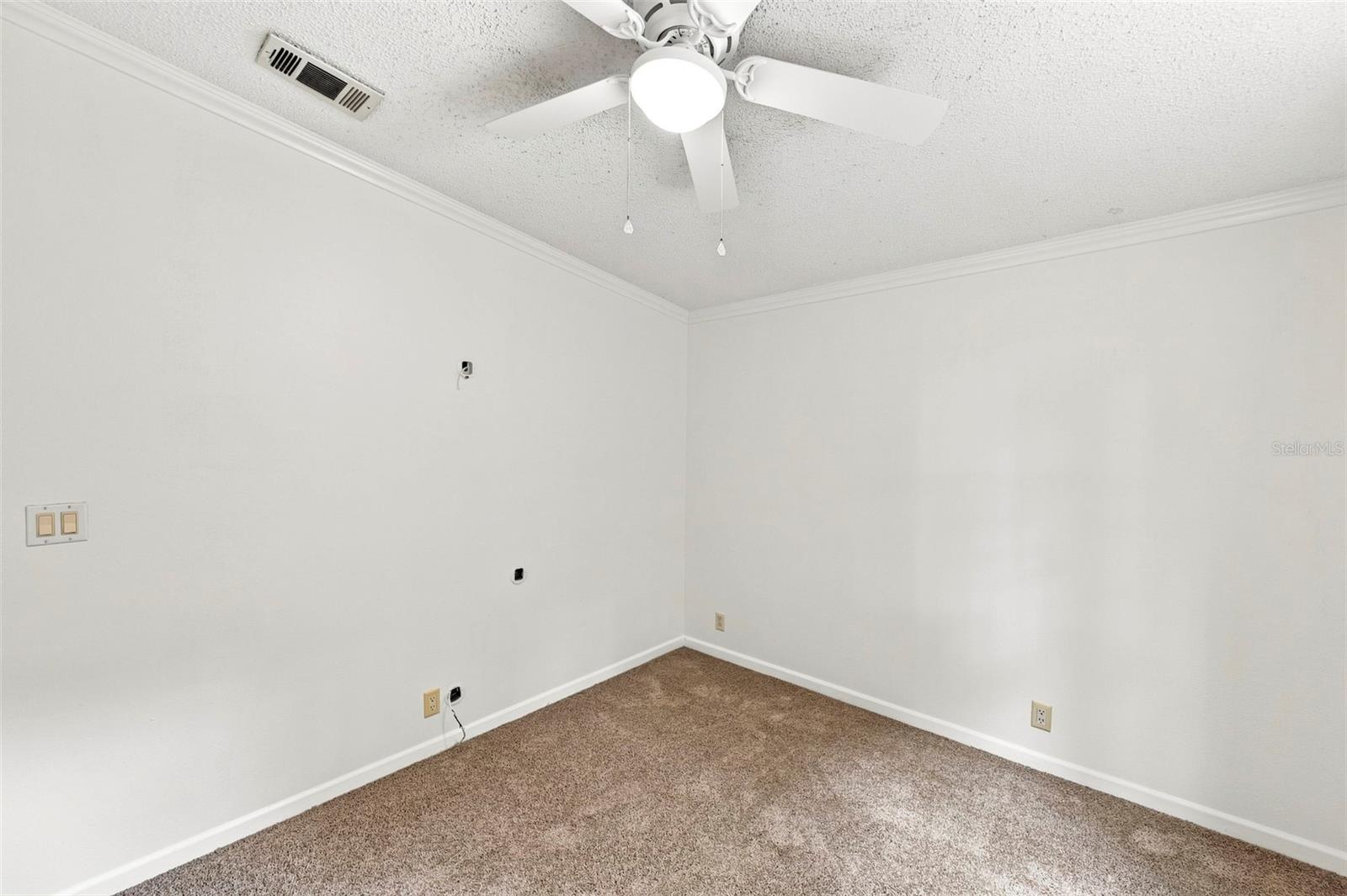 16303 TOMAHAWK ST — photo 31