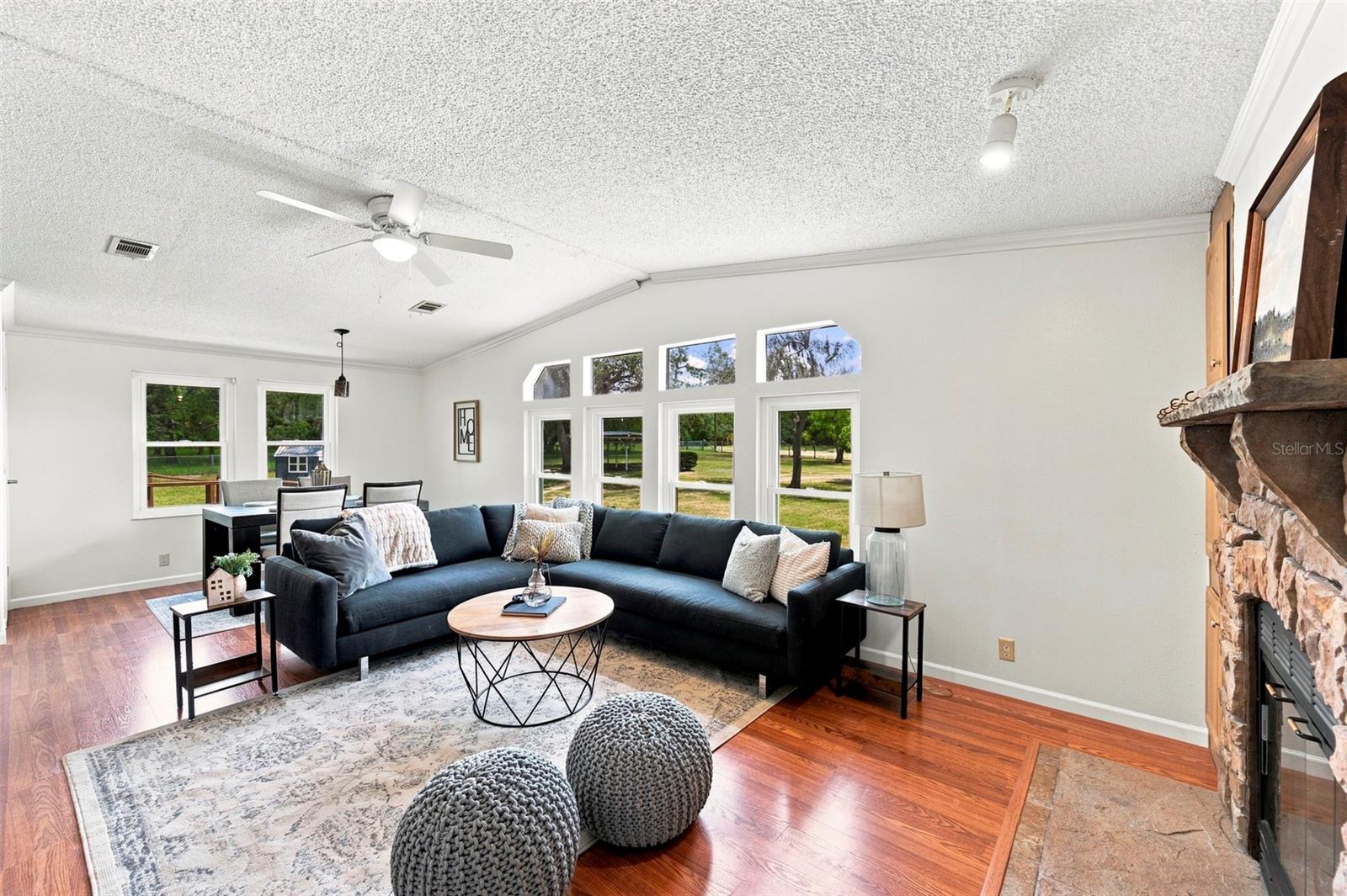16303 TOMAHAWK ST — photo 14