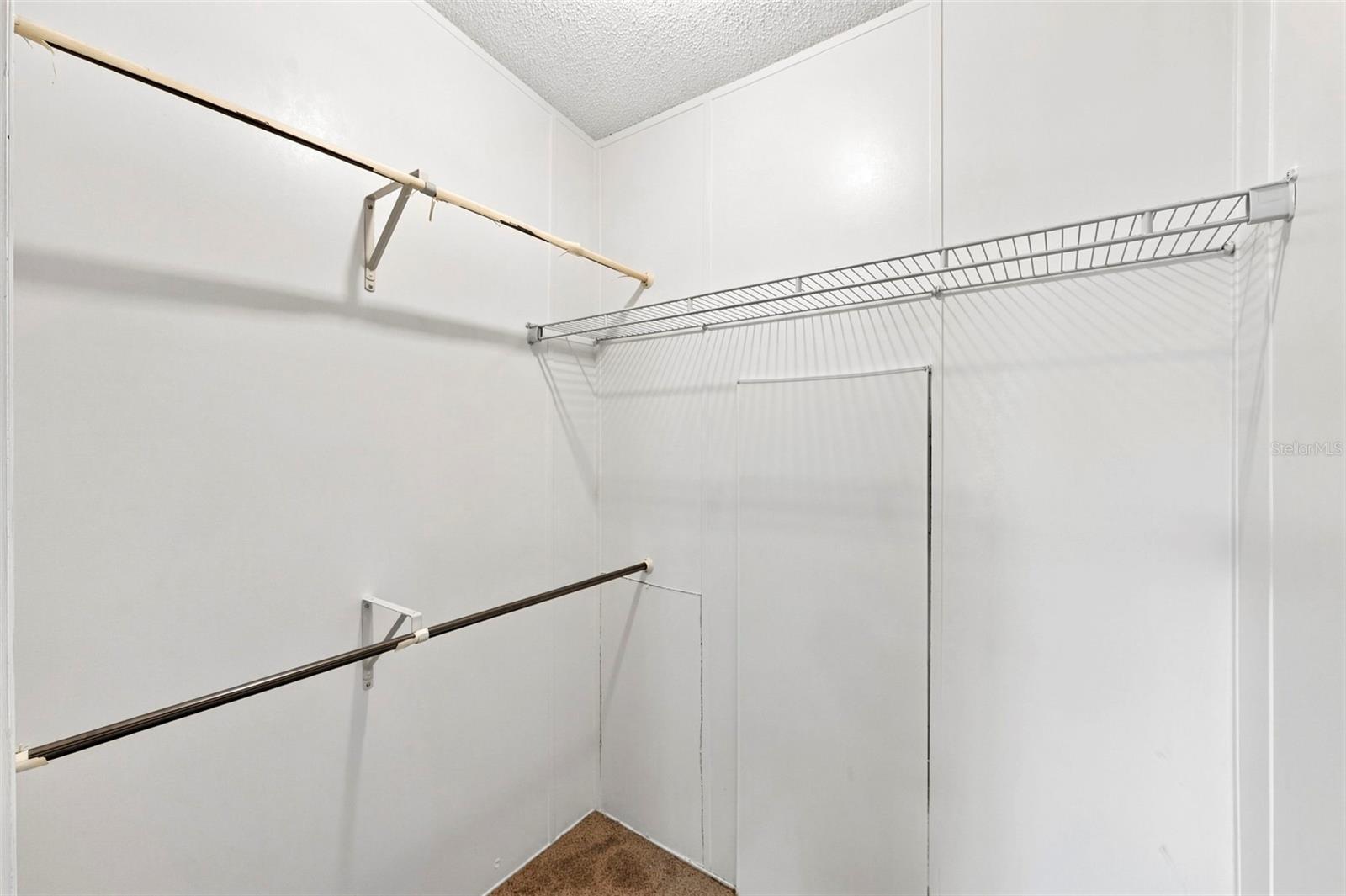 16303 TOMAHAWK ST — photo 27
