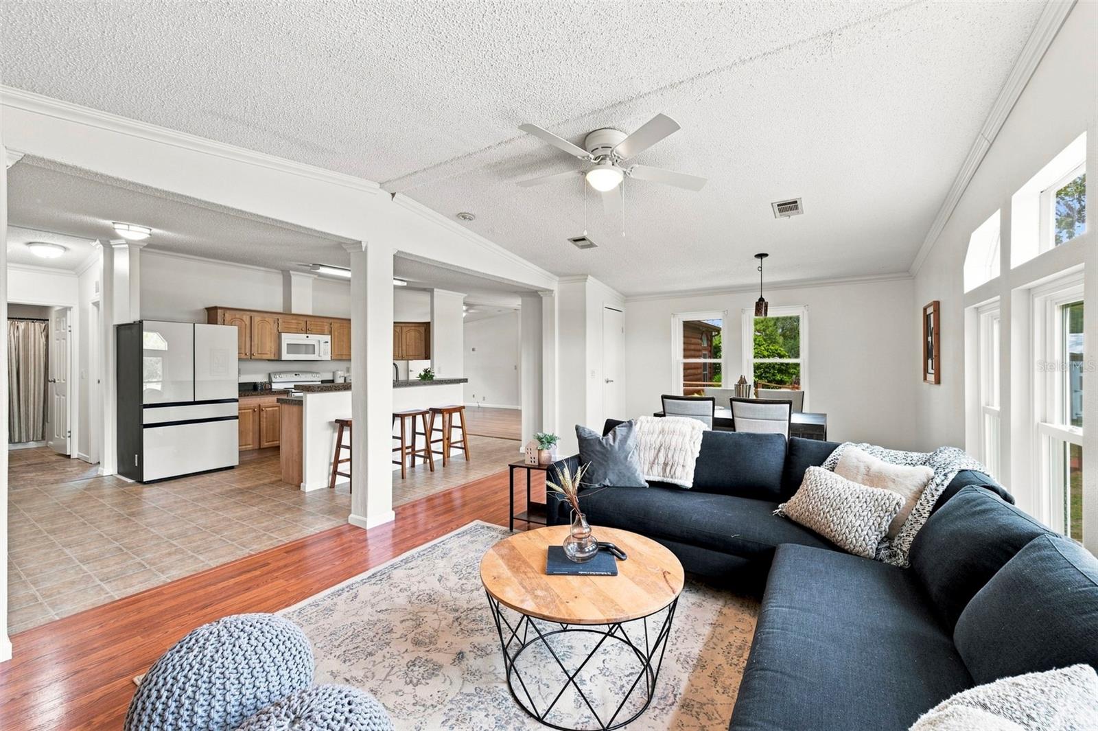 16303 TOMAHAWK ST — photo 16