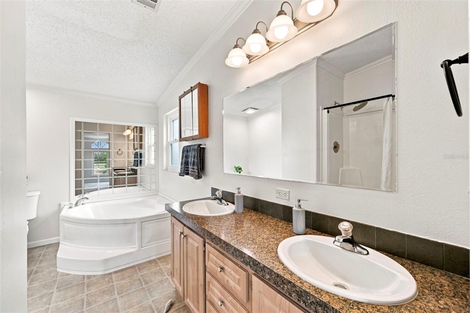 16303 TOMAHAWK ST — photo 24