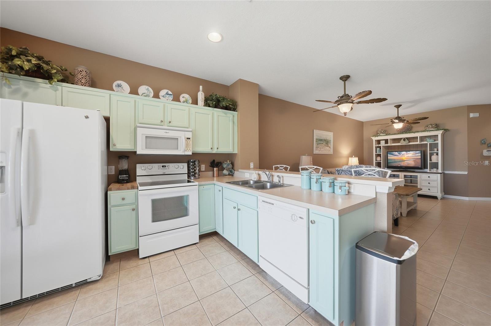 2330 FELICITY PL — photo 8