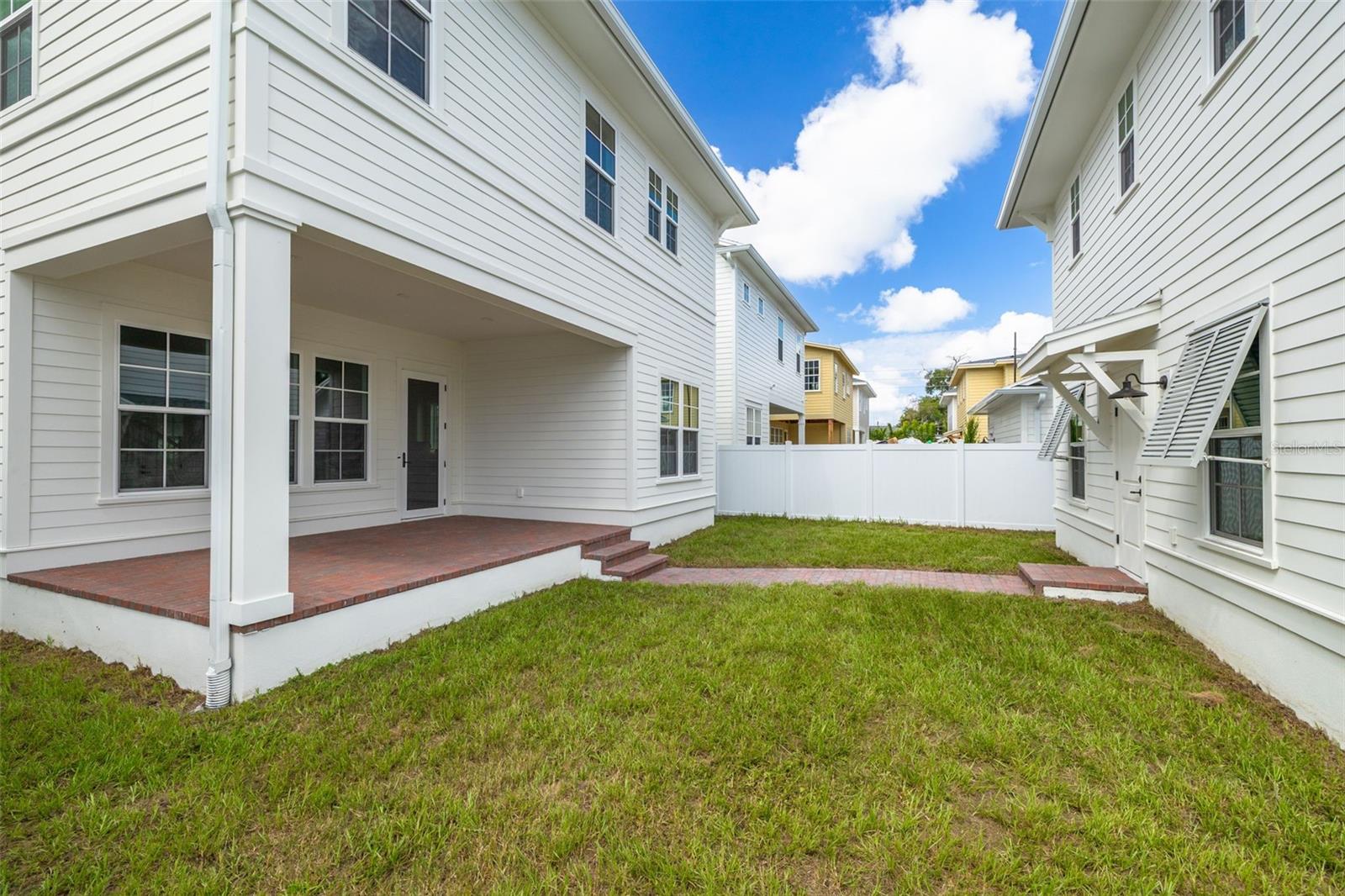 461 47TH AVE N — photo 33
