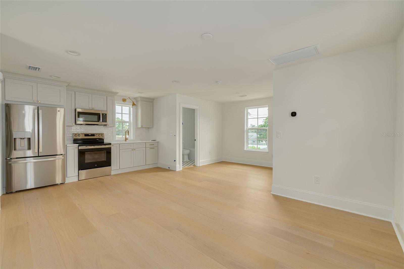 461 47TH AVE N — photo 36