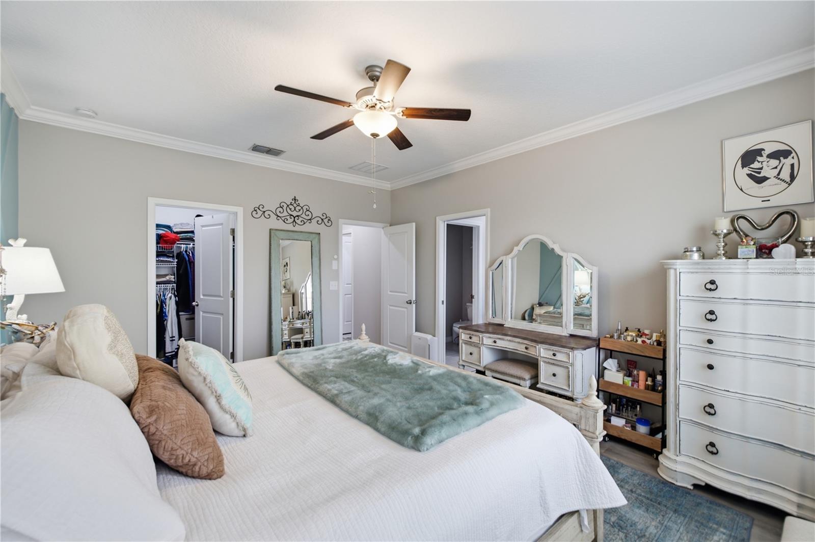 31990 BLUE PASSING — photo 29
