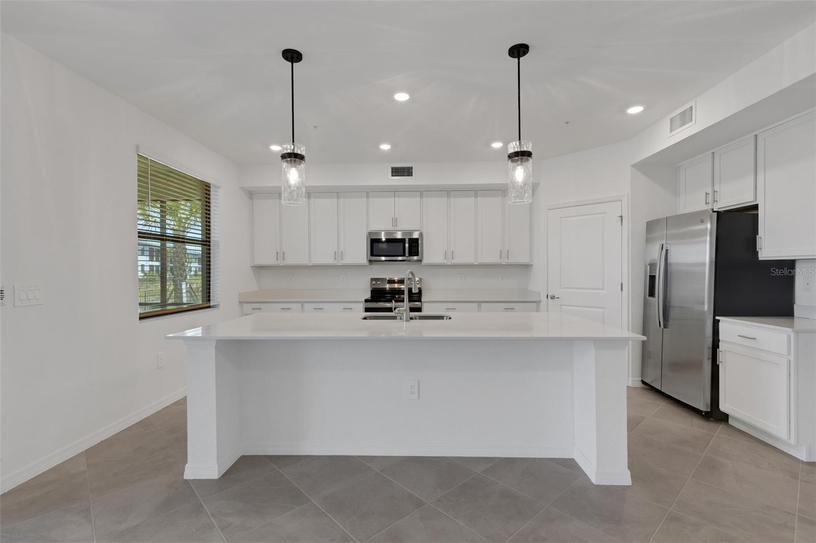 5624 SUMMIT POINTE CIR #104 — photo 4