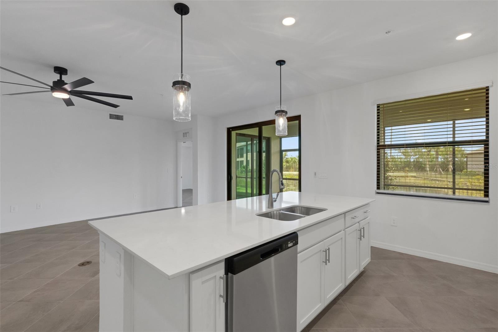 5624 SUMMIT POINTE CIR #104 — photo 3