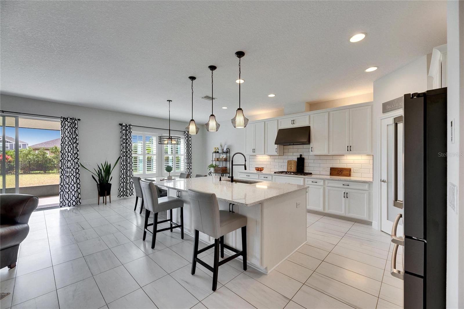 7528 PARADISO DR — photo 4
